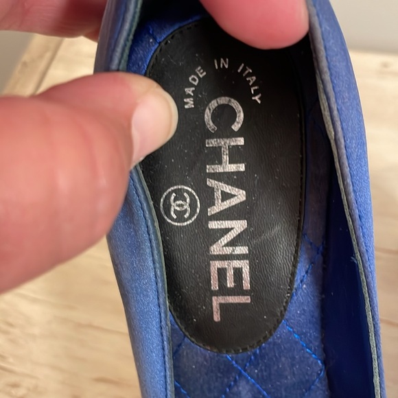 CHANEL Silk Pearl Detail Heels - Picture 4 of 16